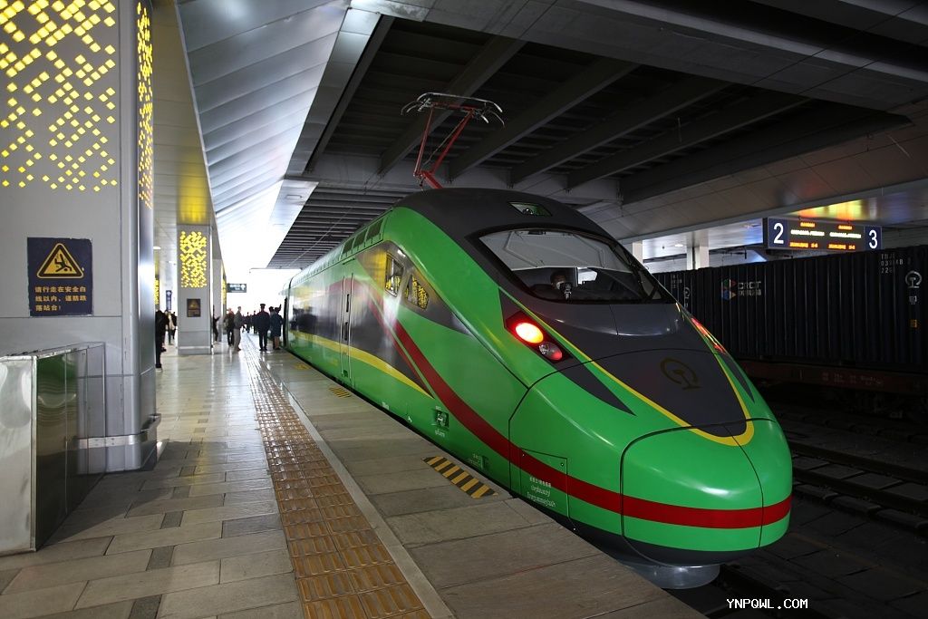 “昆明到萬象從此山不再高、路不再長”！中老元首共同見