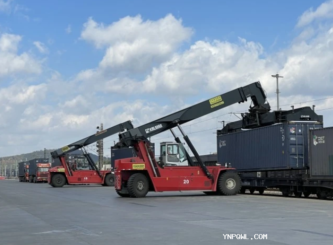 中老鐵路運輸貨物突破1000萬噸