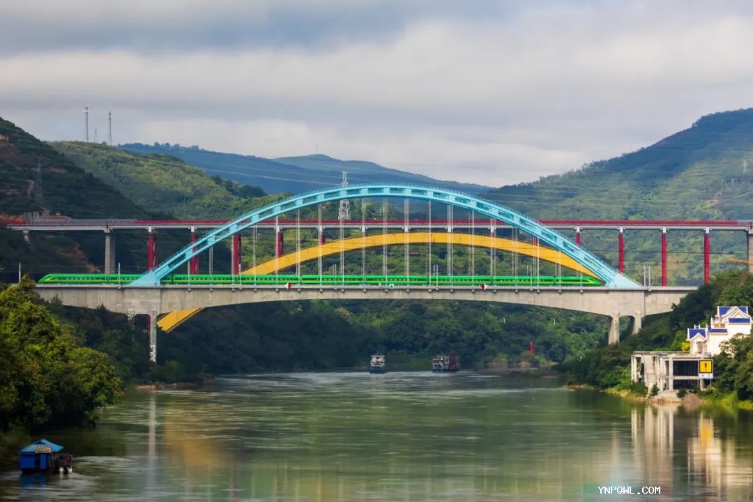 中老鐵路跨越山河 奏響合作之曲