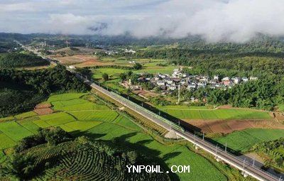 中老鐵路跨越山河、聯結友誼，配齊物流，共同發展