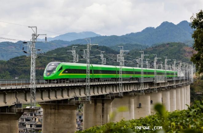 中國援建中老鐵路 開通兩年來成老撾重要客貨運鐵路