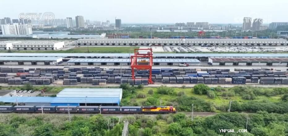 通過“瀾湄快線”國際貨物列車加強了兩國之間的貿易合作