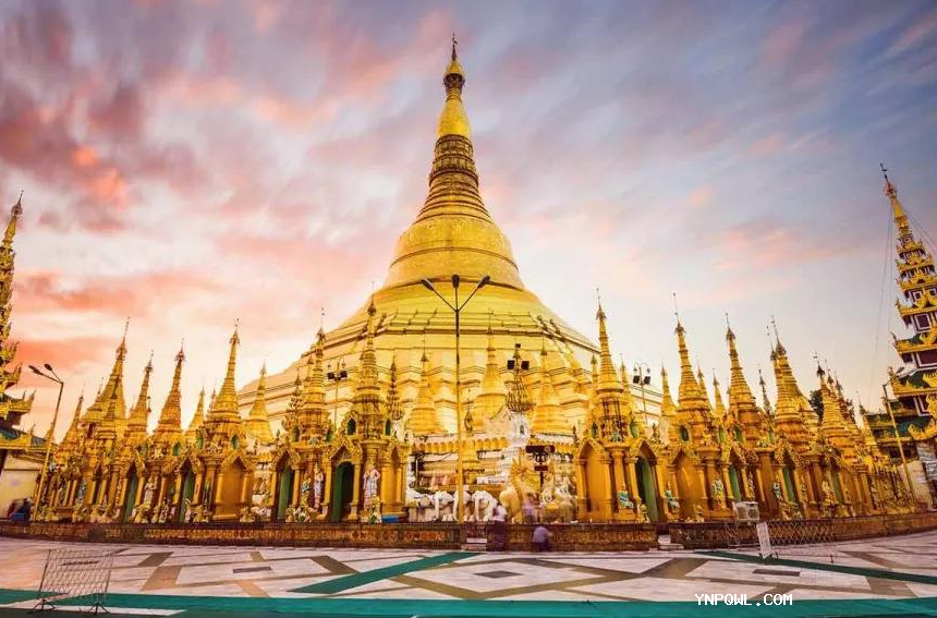 中國與老撾共同建設中老文旅“黃金線”