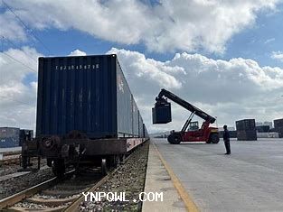 中老鐵路國際貨物運輸貨物量突破1000萬噸