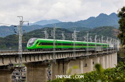 中老鐵路旅客列車開行突破60000列