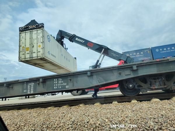 中老鐵路裝貨運輸相關